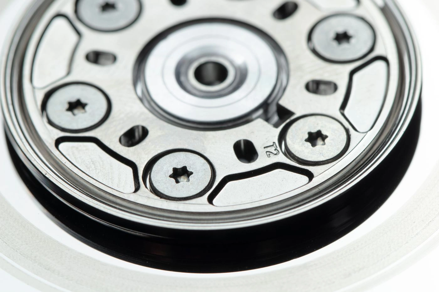 Сцепление грузовика: признаки износа, диагностика в дороге и что менять комплектом